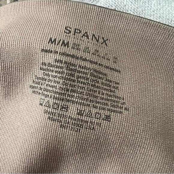 Spanx Look At Me Now Seamless Leggings Olive Green Leopard Womens size M - Picture 6 of 8